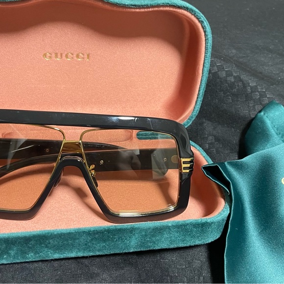 Gucci Black and Gold Sunglasses - Picture 2 of 8